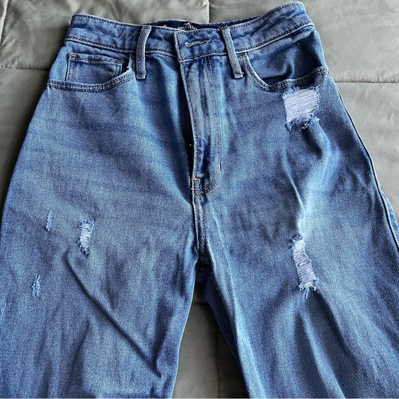 hollister • ripped high rise dad jeans - Picture 5 of 15